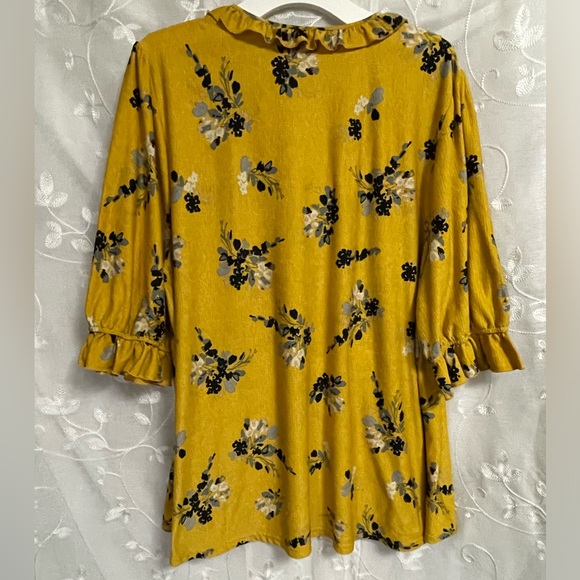 Melloday Top Women’s Sunflower Yellow Floral V-Neck Ruffled Sleeve Pullover 2X - Picture 5 of 8